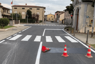 Buche a Coniolo: via Abbazia si fa più bella e spaziosa
